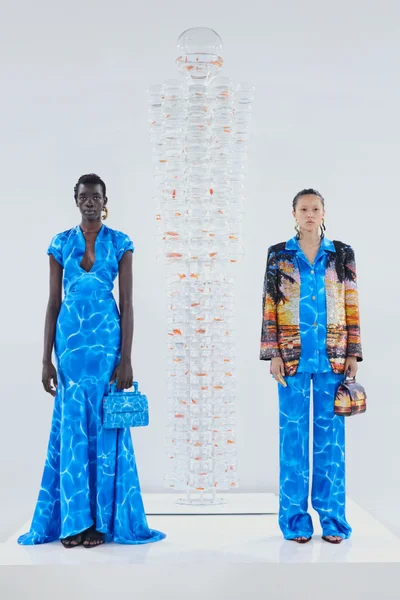 Look 10